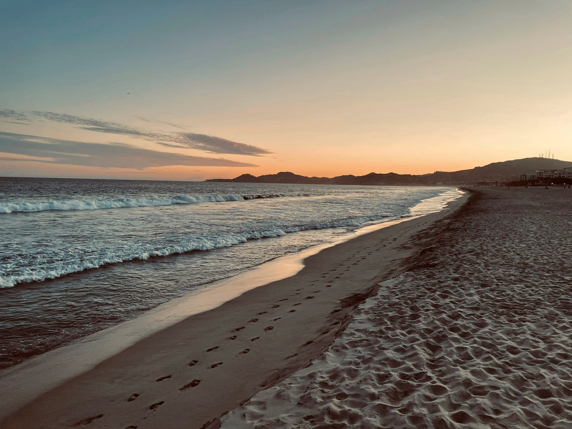 San José del Cabo beach at sunset with the Sea of Cortez beyond, La Jolla setting, Los Cabos