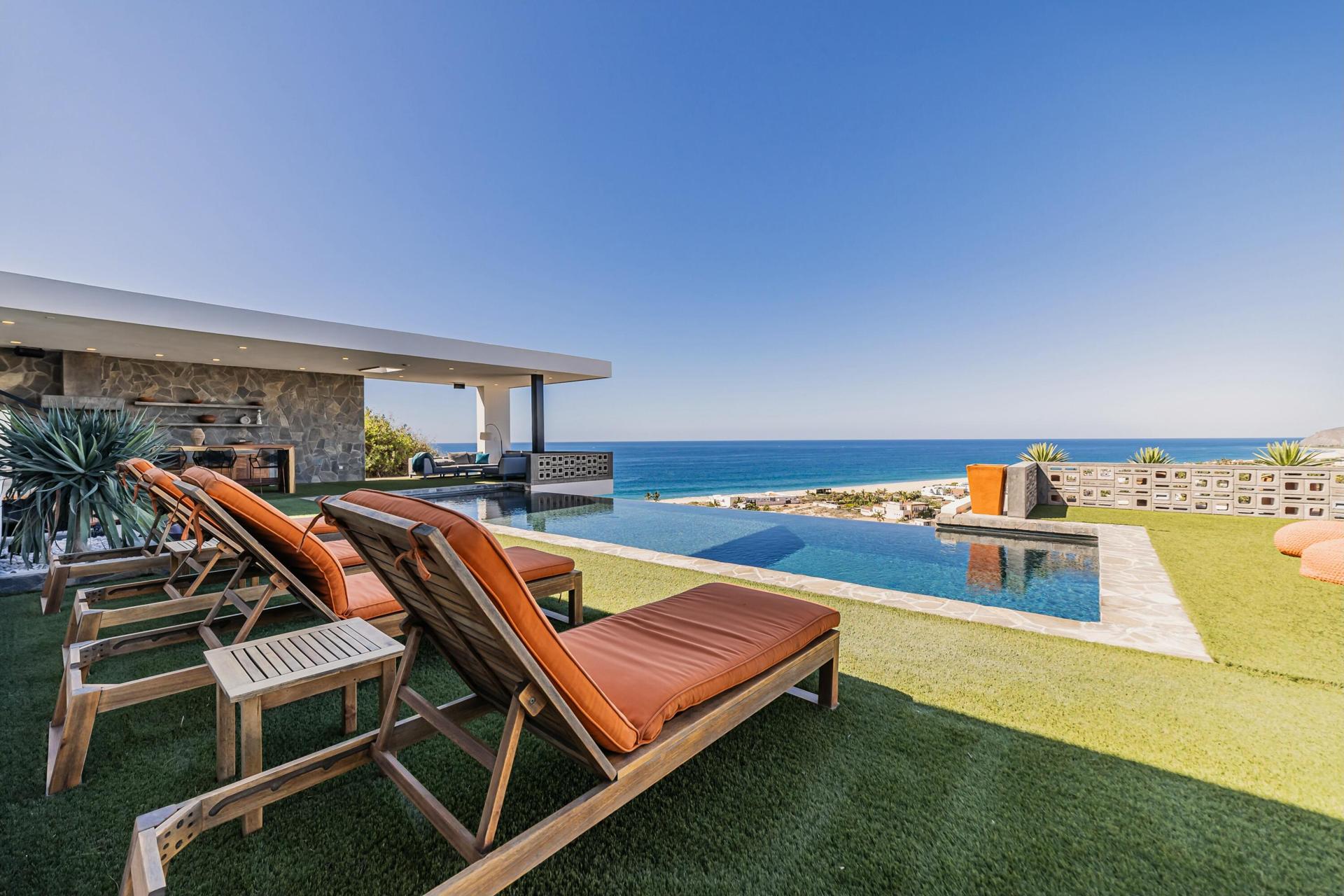 Villa Voladizo, Pacific