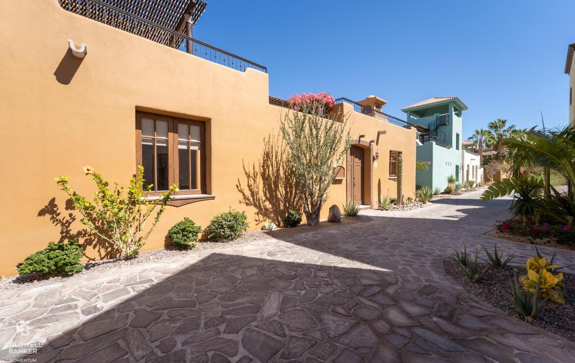 Calle Duval, Founders 480, Loreto