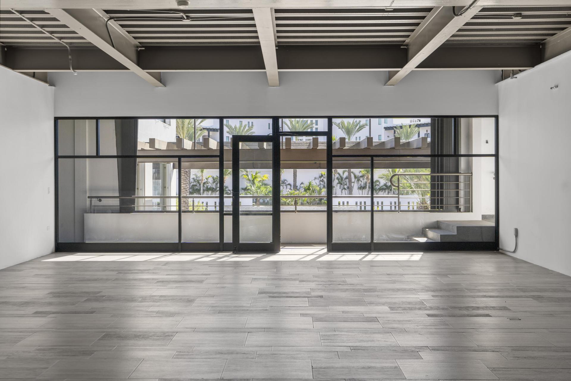 | M4 | Multi-Tenant Commercial Spaces, Newly Renovated, San José del Cabo