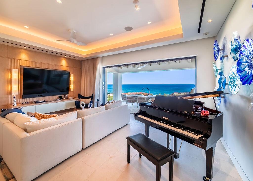 Cove Club Bungalow 10, Cabo Corridor