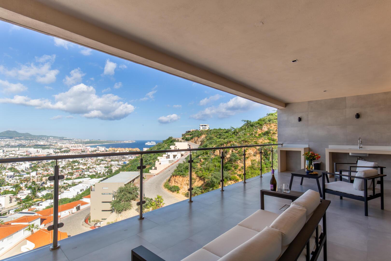 De La Pedrera, Monteluna, Cabo San Lucas