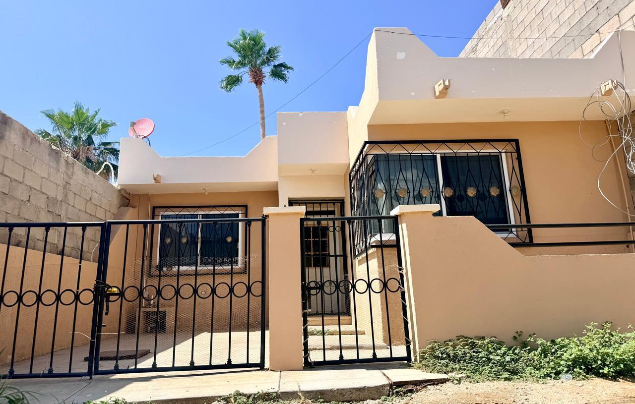 Dalia, Casa Jacarandas, Cabo San Lucas