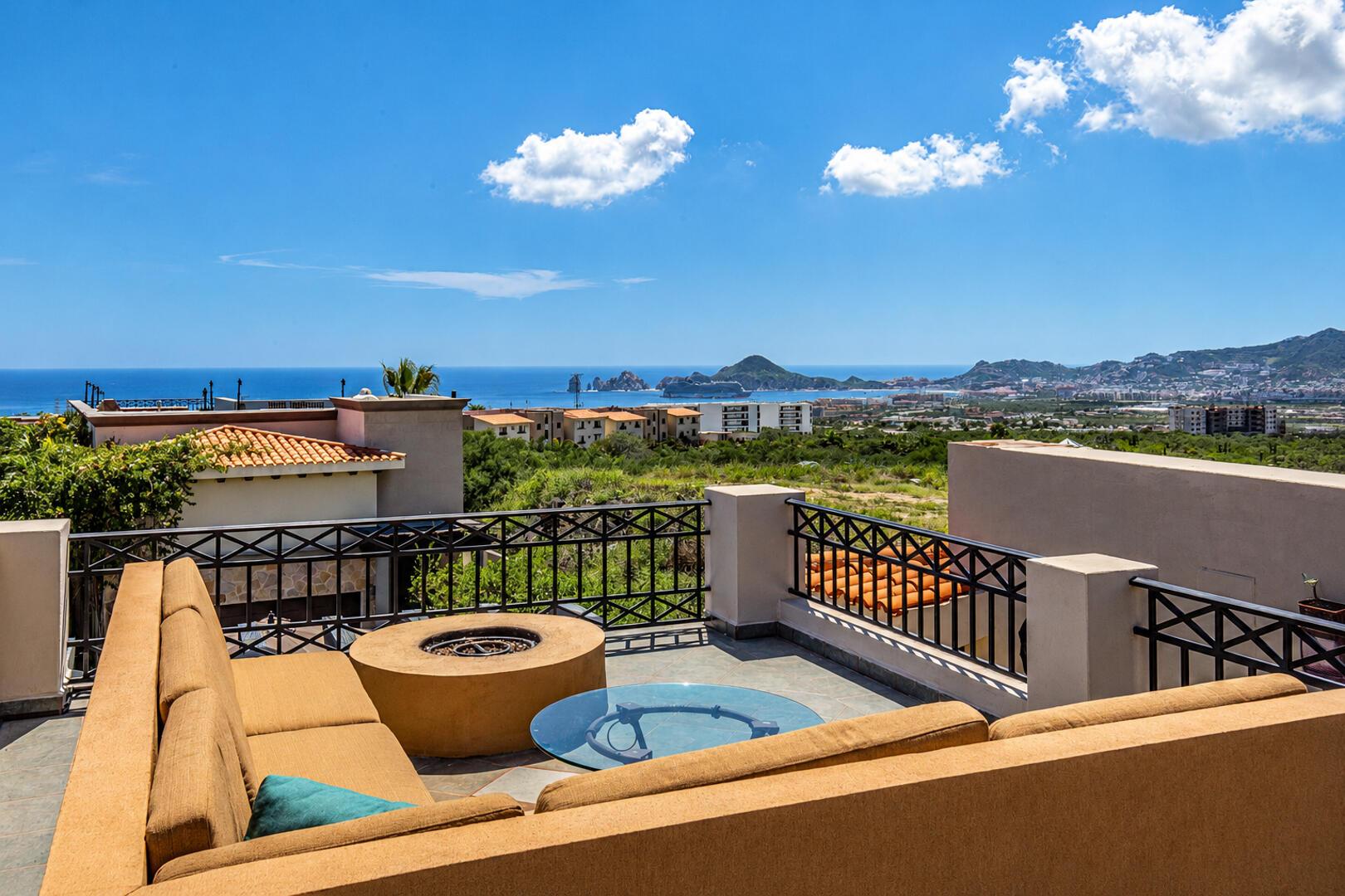 Las Estrellas, Ventanas 115, Cabo Corridor